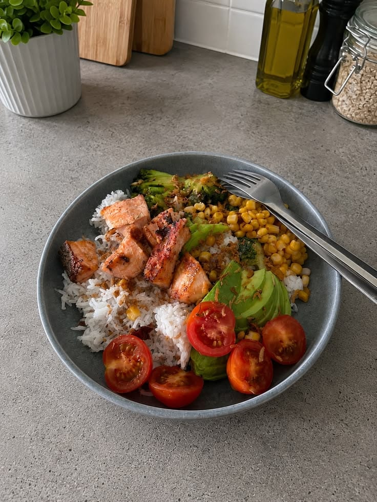 Miso Glazed Salmon Rice Bowl, recipe F010 in Bloomplate 500