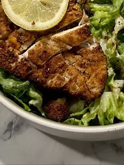 Chicken Caesar Plate with Parmesan Crisps, recipe F078 in Bloomplate 500